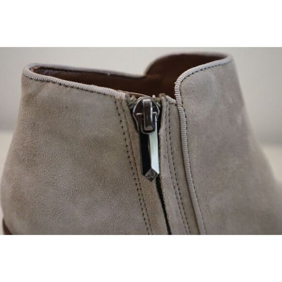 Sam Edelman Women's Sz 4.5M Gray Suede Petty Chelsea Ankle Booties - Picture 9 of 10